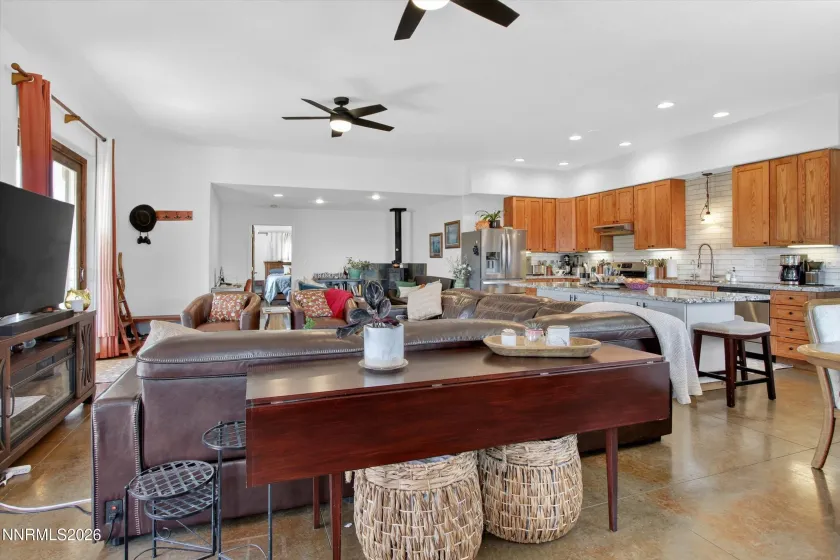 200 Curnow Canyon, Reno, Nevada 89510, 2 Bedrooms Bedrooms, ,2 BathroomsBathrooms,Residential,Residential,Curnow Canyon,0,260007055