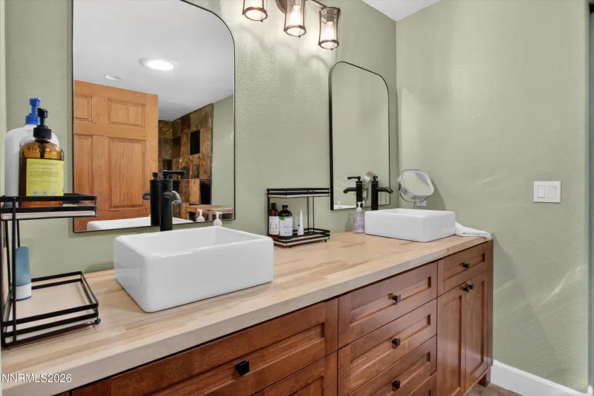 200 Curnow Canyon, Reno, Nevada 89510, 2 Bedrooms Bedrooms, ,2 BathroomsBathrooms,Residential,Residential,Curnow Canyon,0,260007055