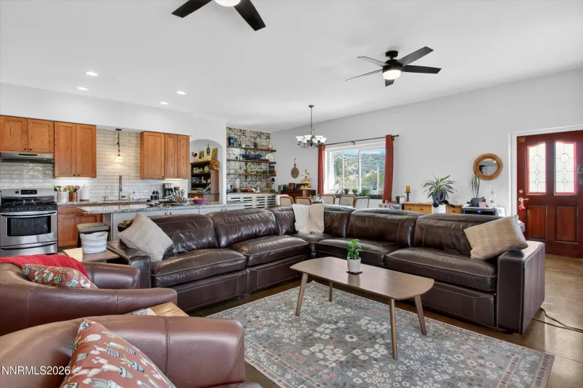 200 Curnow Canyon, Reno, Nevada 89510, 2 Bedrooms Bedrooms, ,2 BathroomsBathrooms,Residential,Residential,Curnow Canyon,0,260007055