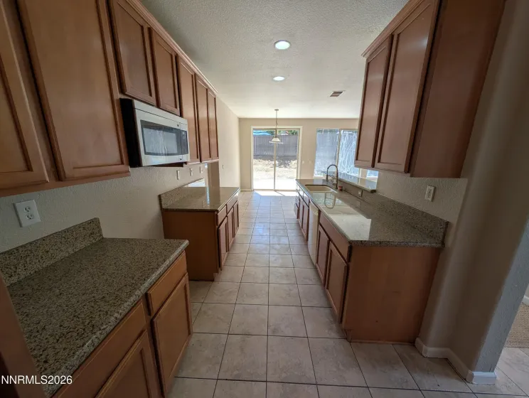 550 Martingale, Reno, Nevada 89521, 4 Bedrooms Bedrooms, ,3 BathroomsBathrooms,Residential,Residential,Martingale,0,260007042