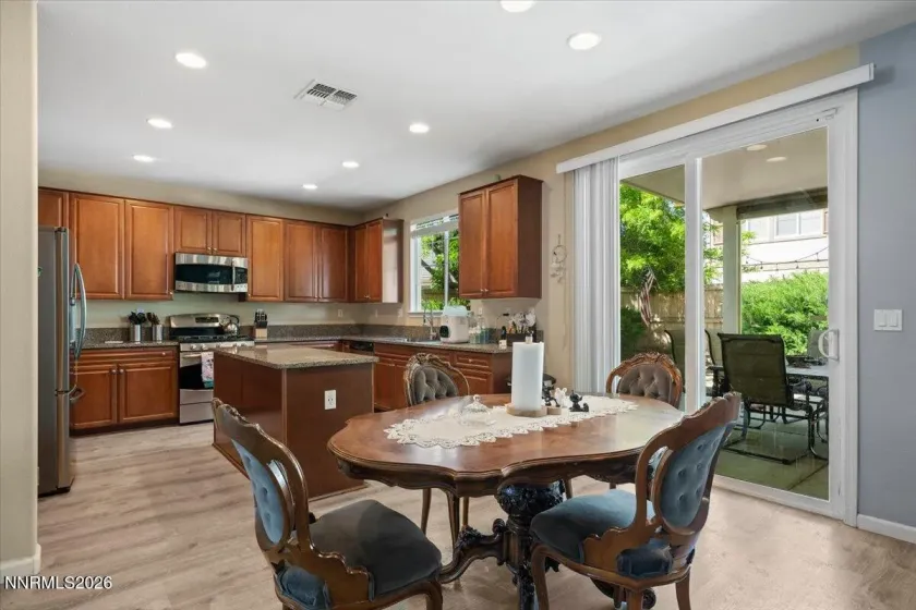 10891 Oakhaven, Reno, Nevada 89521, 5 Bedrooms Bedrooms, ,3 BathroomsBathrooms,Residential,Residential,Oakhaven,0,260007044