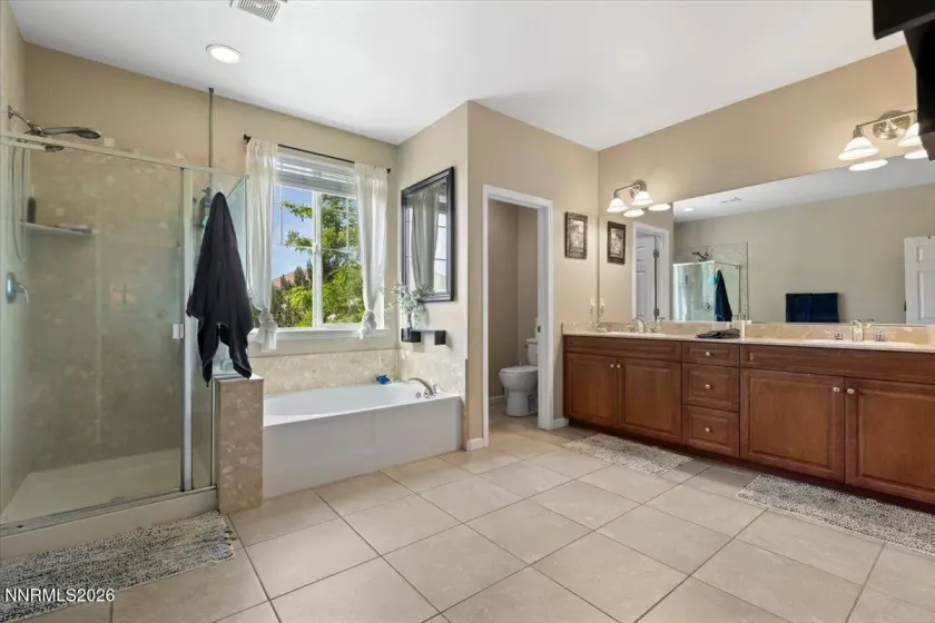 10891 Oakhaven, Reno, Nevada 89521, 5 Bedrooms Bedrooms, ,3 BathroomsBathrooms,Residential,Residential,Oakhaven,0,260007044