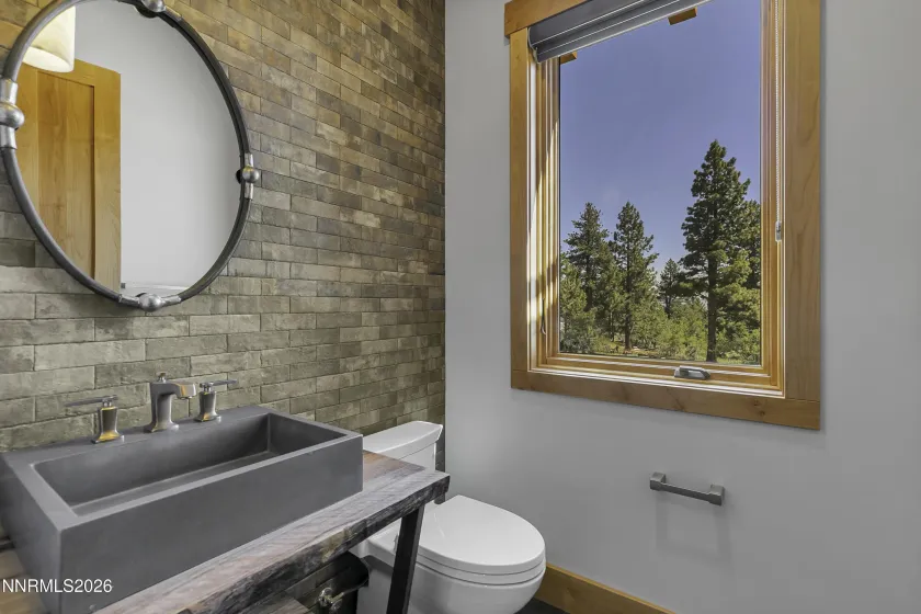 256 Forest Hill, Gardnerville, Nevada 89460, 4 Bedrooms Bedrooms, ,4 BathroomsBathrooms,Residential,Residential,Forest Hill,0,260007072