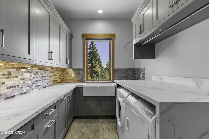 256 Forest Hill, Gardnerville, Nevada 89460, 4 Bedrooms Bedrooms, ,4 BathroomsBathrooms,Residential,Residential,Forest Hill,0,260007072