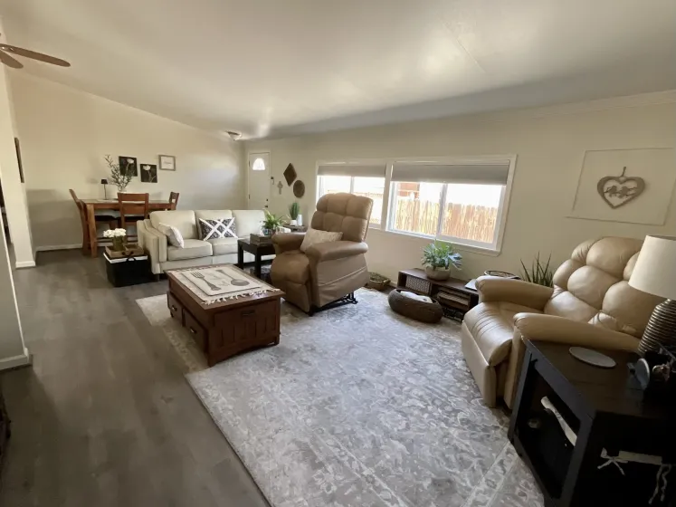 34 Cabernet Parkway, Reno, Nevada 89512, 3 Bedrooms Bedrooms, 12 Rooms Rooms,2 BathroomsBathrooms,Manufactured,Residential,Cabernet,260007081