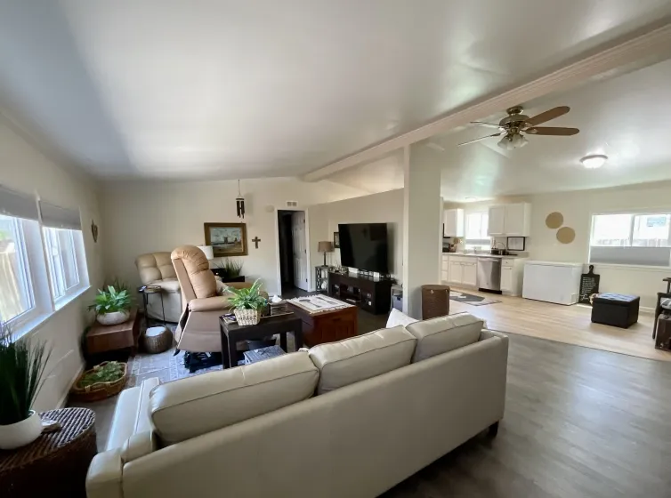 34 Cabernet Parkway, Reno, Nevada 89512, 3 Bedrooms Bedrooms, 12 Rooms Rooms,2 BathroomsBathrooms,Manufactured,Residential,Cabernet,260007081