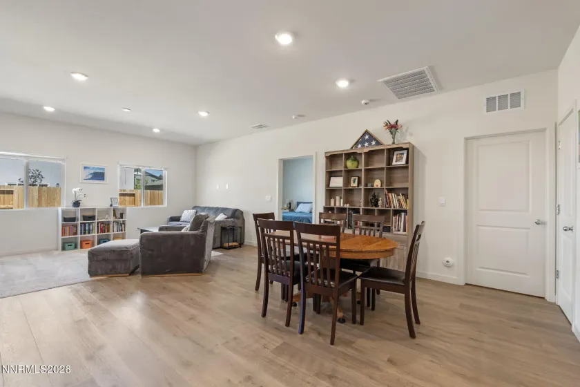 7555 Grassy Plns, Reno, Nevada 89506, 3 Bedrooms Bedrooms, ,2 BathroomsBathrooms,Residential,Residential,Grassy Plns,0,260006445
