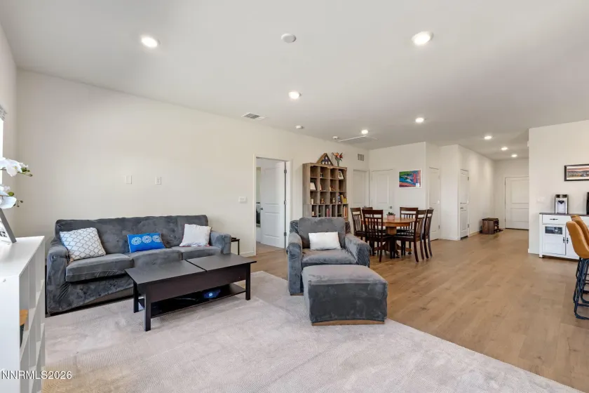 7555 Grassy Plns, Reno, Nevada 89506, 3 Bedrooms Bedrooms, ,2 BathroomsBathrooms,Residential,Residential,Grassy Plns,0,260006445