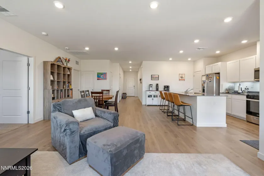 7555 Grassy Plns, Reno, Nevada 89506, 3 Bedrooms Bedrooms, ,2 BathroomsBathrooms,Residential,Residential,Grassy Plns,0,260006445