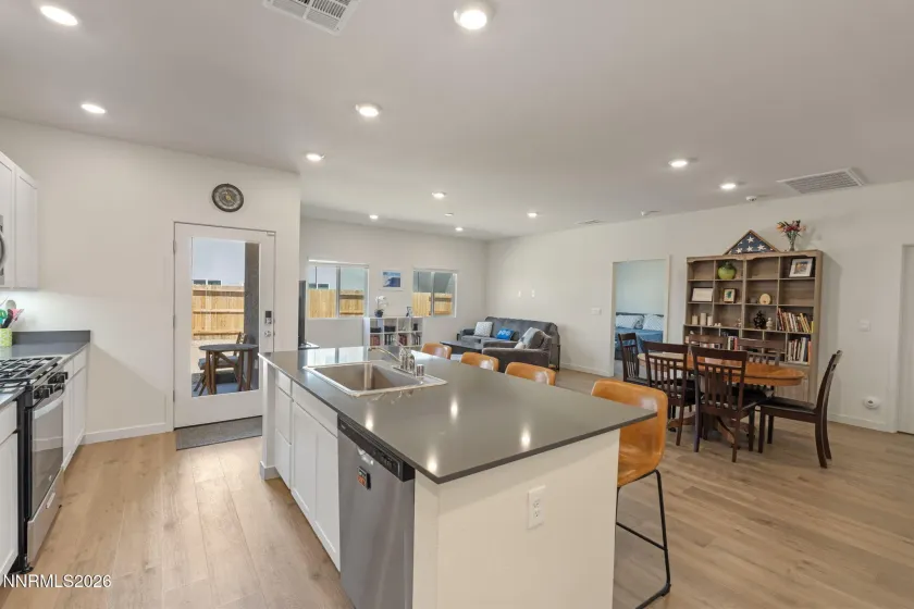 7555 Grassy Plns, Reno, Nevada 89506, 3 Bedrooms Bedrooms, ,2 BathroomsBathrooms,Residential,Residential,Grassy Plns,0,260006445