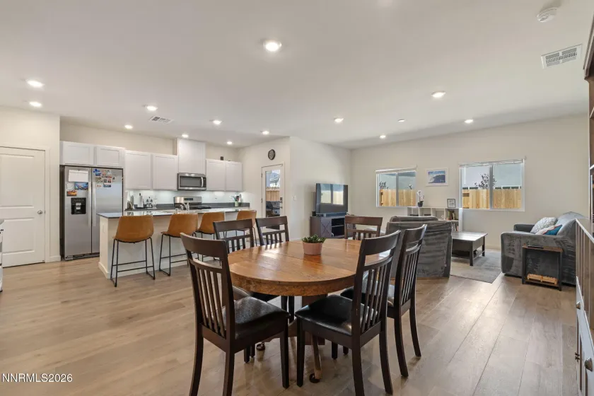 7555 Grassy Plns, Reno, Nevada 89506, 3 Bedrooms Bedrooms, ,2 BathroomsBathrooms,Residential,Residential,Grassy Plns,0,260006445