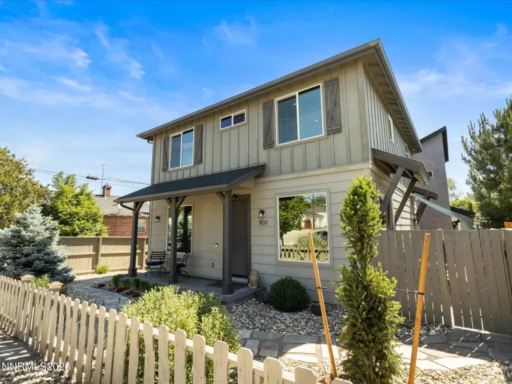 707 Roberts, Reno, Nevada 89502, 3 Bedrooms Bedrooms, ,3 BathroomsBathrooms,Residential,Residential,Roberts,0,260007112