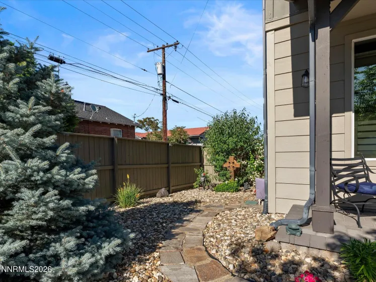 707 Roberts, Reno, Nevada 89502, 3 Bedrooms Bedrooms, ,3 BathroomsBathrooms,Residential,Residential,Roberts,0,260007112