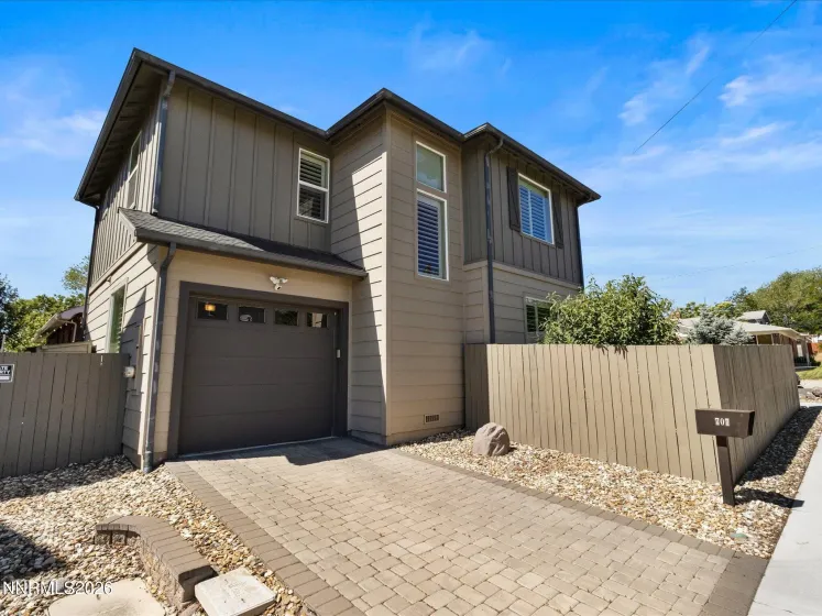 707 Roberts, Reno, Nevada 89502, 3 Bedrooms Bedrooms, ,3 BathroomsBathrooms,Residential,Residential,Roberts,0,260007112