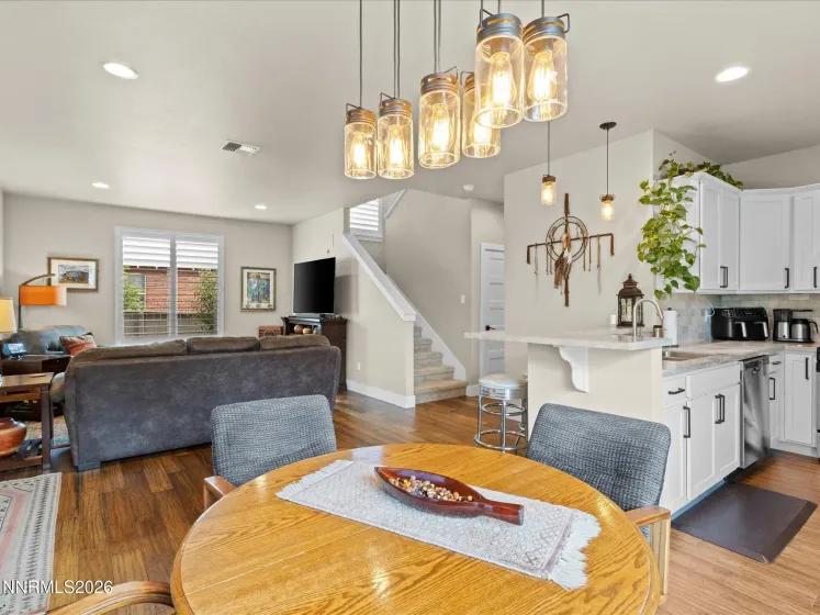 707 Roberts, Reno, Nevada 89502, 3 Bedrooms Bedrooms, ,3 BathroomsBathrooms,Residential,Residential,Roberts,0,260007112