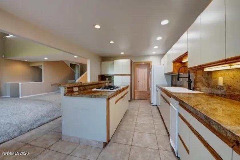 2640 Rockview, Reno, Nevada 89519, 3 Bedrooms Bedrooms, ,4 BathroomsBathrooms,Residential,Residential,Rockview,0,260007140