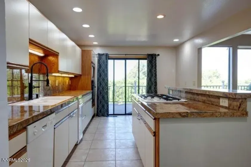 2640 Rockview, Reno, Nevada 89519, 3 Bedrooms Bedrooms, ,4 BathroomsBathrooms,Residential,Residential,Rockview,0,260007140