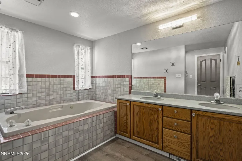 8605 Eaglenest, Sparks, Nevada 89436, 4 Bedrooms Bedrooms, ,3 BathroomsBathrooms,Residential,Residential,Eaglenest,0,260007142
