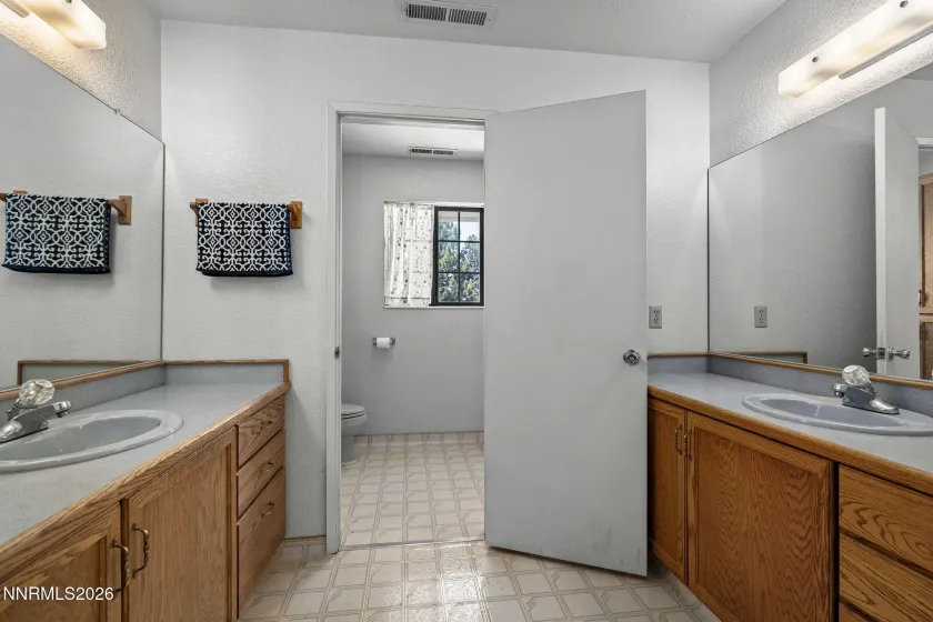 8605 Eaglenest, Sparks, Nevada 89436, 4 Bedrooms Bedrooms, ,3 BathroomsBathrooms,Residential,Residential,Eaglenest,0,260007142