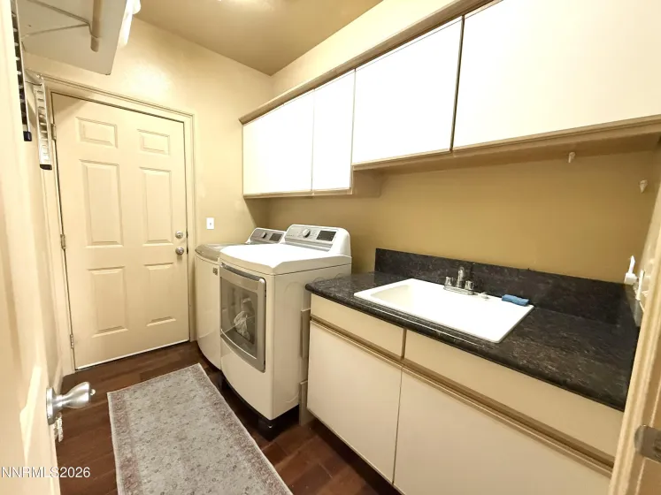 1461 Fraun, Sparks, Nevada 89436, 4 Bedrooms Bedrooms, ,3 BathroomsBathrooms,Residential,Residential,Fraun,0,260007147