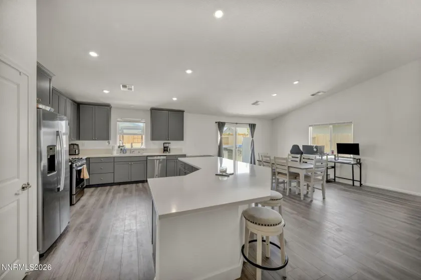 519 Fox Branch, Sparks, Nevada 89441, 4 Bedrooms Bedrooms, ,3 BathroomsBathrooms,Residential,Residential,Fox Branch,0,260007192