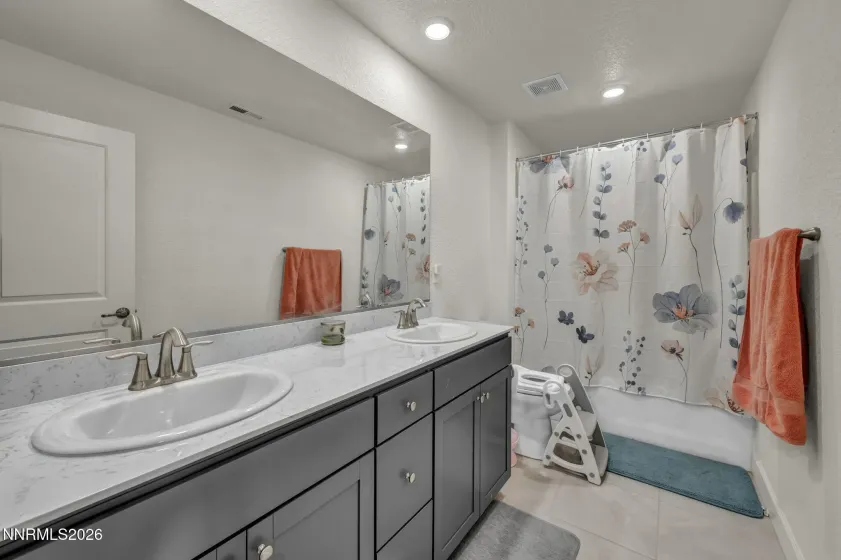519 Fox Branch, Sparks, Nevada 89441, 4 Bedrooms Bedrooms, ,3 BathroomsBathrooms,Residential,Residential,Fox Branch,0,260007192