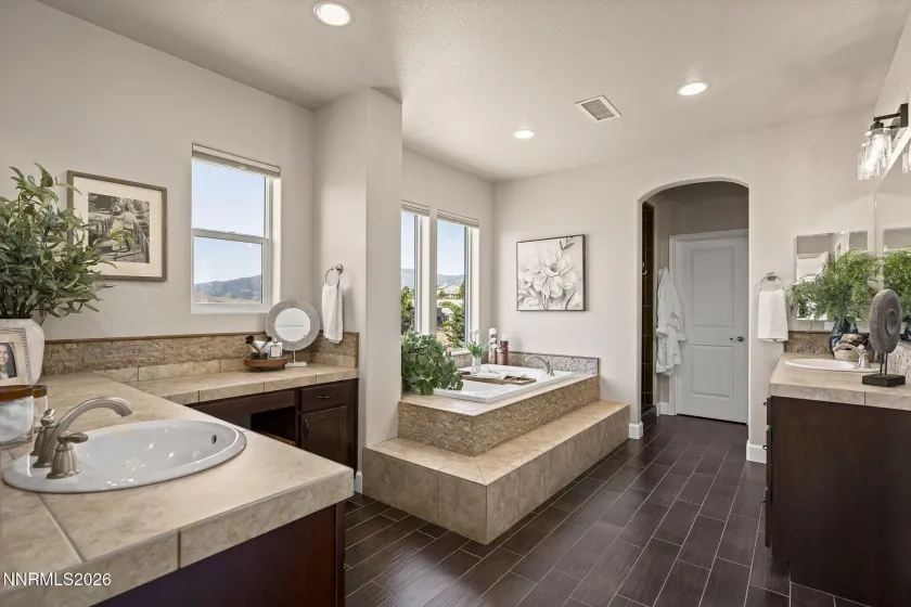 1745 Laurel Ridge, Reno, Nevada 89523, 5 Bedrooms Bedrooms, ,5 BathroomsBathrooms,Residential,Residential,Laurel Ridge,0,260007187