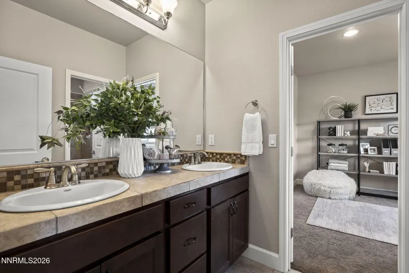 1745 Laurel Ridge, Reno, Nevada 89523, 5 Bedrooms Bedrooms, ,5 BathroomsBathrooms,Residential,Residential,Laurel Ridge,0,260007187
