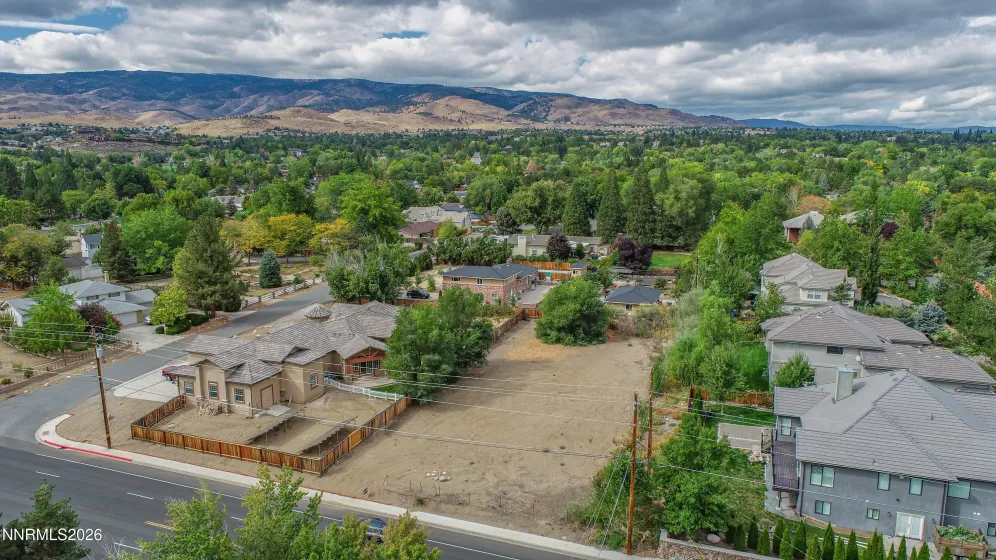 4045 Lakeside, Reno, Nevada 89509, 4 Bedrooms Bedrooms, ,3 BathroomsBathrooms,Residential,Residential,Lakeside,0,260007226