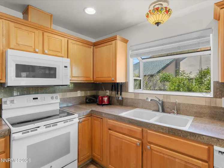 762 Divot, Fernley, Nevada 89408, 3 Bedrooms Bedrooms, ,2 BathroomsBathrooms,Residential,Residential,Divot,0,260007240