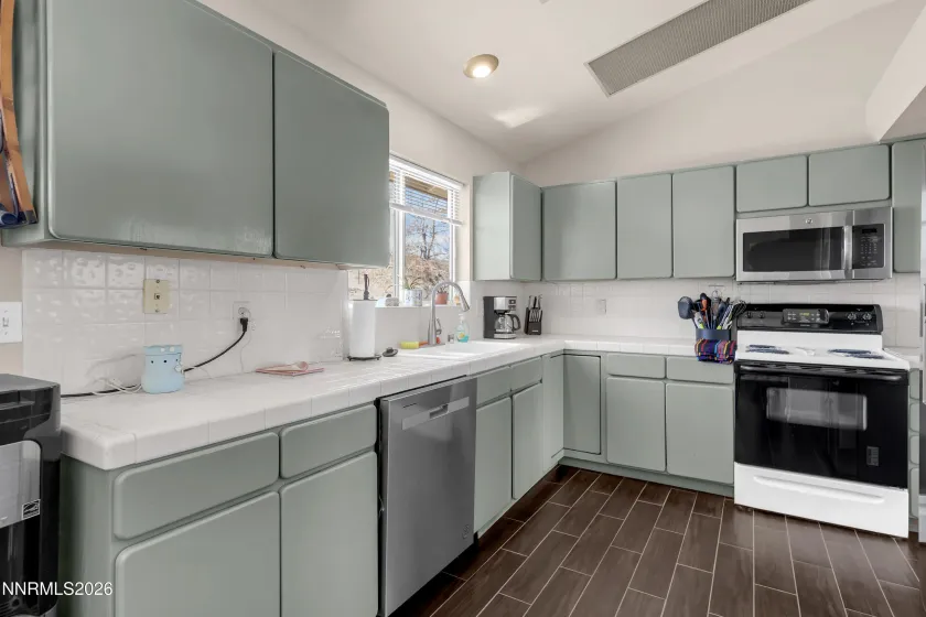 5855 Quaking Aspen, Reno, Nevada 89510, 3 Bedrooms Bedrooms, ,2 BathroomsBathrooms,Residential,Residential,Quaking Aspen,0,260007245