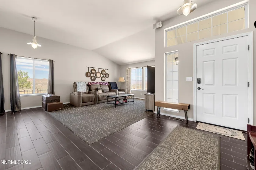 5855 Quaking Aspen, Reno, Nevada 89510, 3 Bedrooms Bedrooms, ,2 BathroomsBathrooms,Residential,Residential,Quaking Aspen,0,260007245