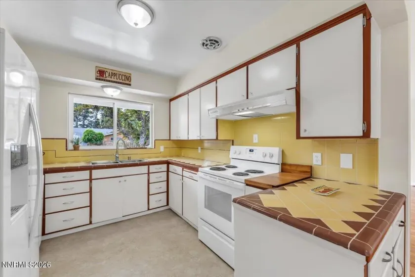 2485 Riviera, Reno, Nevada 89509, 3 Bedrooms Bedrooms, ,2 BathroomsBathrooms,Residential,Residential,Riviera,0,260007247