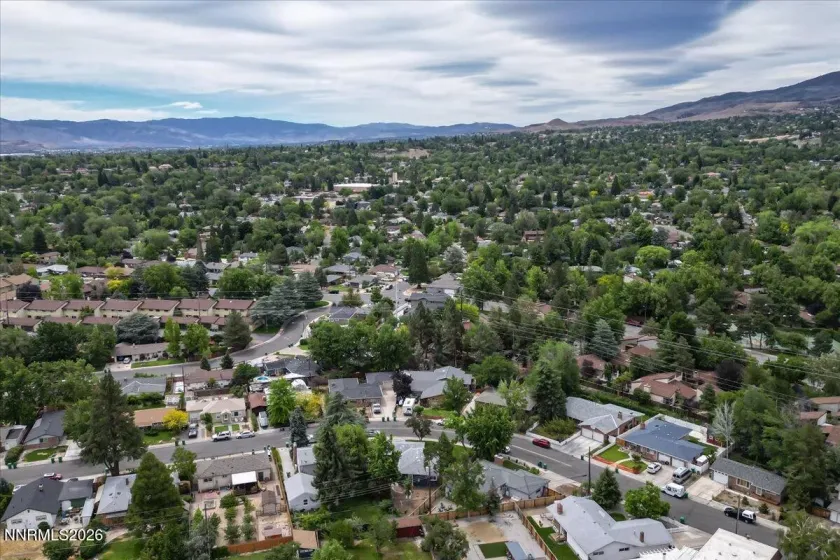 2485 Riviera, Reno, Nevada 89509, 3 Bedrooms Bedrooms, ,2 BathroomsBathrooms,Residential,Residential,Riviera,0,260007247
