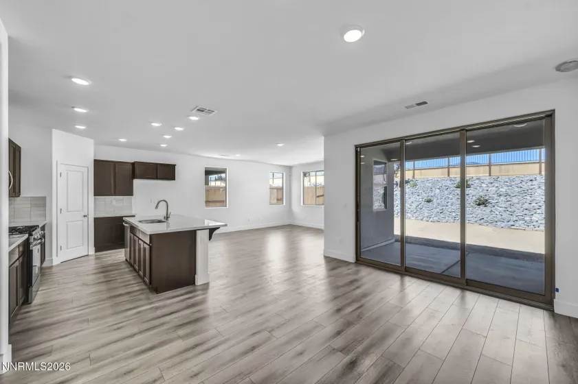 142 Radiant, Carson City, Nevada 89705, 3 Bedrooms Bedrooms, ,2 BathroomsBathrooms,Residential,Residential,Radiant,0,260007250