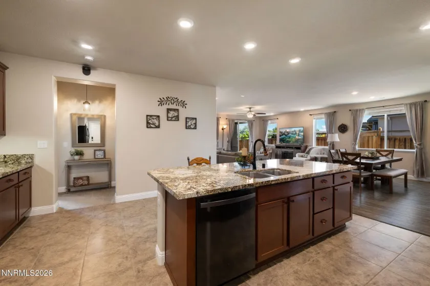 7239 Early Dawn, Sparks, Nevada 89436, 4 Bedrooms Bedrooms, ,2 BathroomsBathrooms,Residential,Residential,Early Dawn,0,260007268
