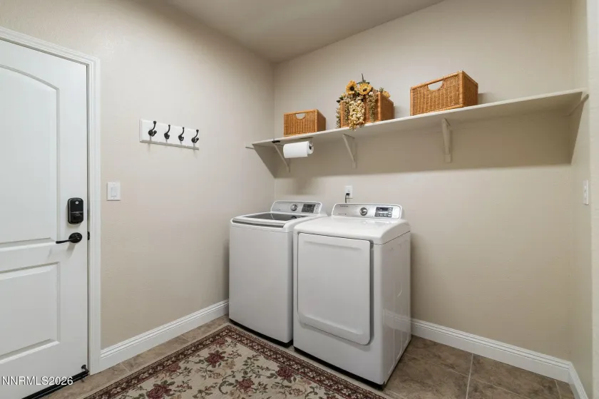 7239 Early Dawn, Sparks, Nevada 89436, 4 Bedrooms Bedrooms, ,2 BathroomsBathrooms,Residential,Residential,Early Dawn,0,260007268