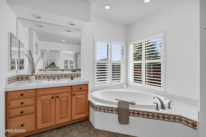 10500 Rue D Flore, Reno, Nevada 89511, 4 Bedrooms Bedrooms, ,4 BathroomsBathrooms,Residential,Residential,Rue D Flore,0,260007271