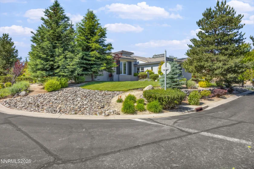 10500 Rue D Flore, Reno, Nevada 89511, 4 Bedrooms Bedrooms, ,4 BathroomsBathrooms,Residential,Residential,Rue D Flore,0,260007271