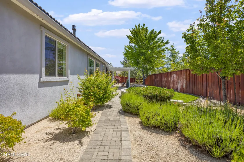10500 Rue D Flore, Reno, Nevada 89511, 4 Bedrooms Bedrooms, ,4 BathroomsBathrooms,Residential,Residential,Rue D Flore,0,260007271