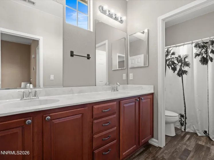 2438 Emblem, Sparks, Nevada 89436, 4 Bedrooms Bedrooms, ,3 BathroomsBathrooms,Residential,Residential,Emblem,0,260007273