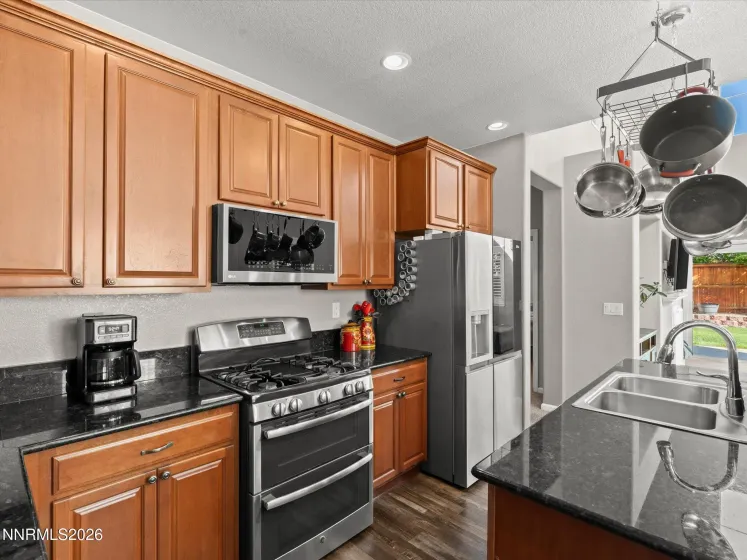 2438 Emblem, Sparks, Nevada 89436, 4 Bedrooms Bedrooms, ,3 BathroomsBathrooms,Residential,Residential,Emblem,0,260007273