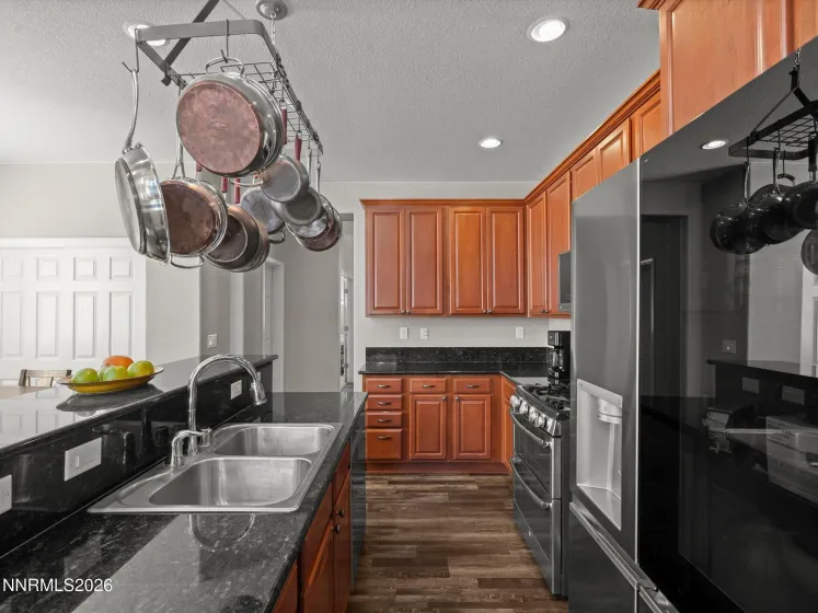 2438 Emblem, Sparks, Nevada 89436, 4 Bedrooms Bedrooms, ,3 BathroomsBathrooms,Residential,Residential,Emblem,0,260007273