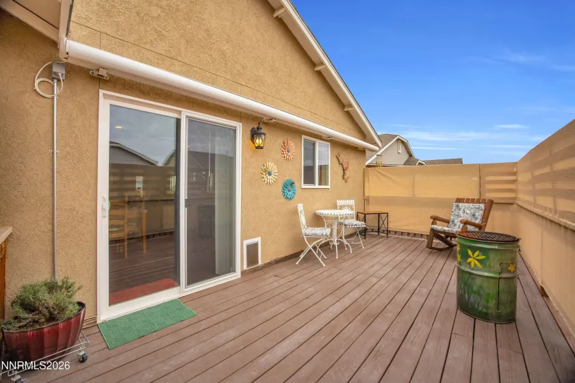 2552 Ladera Dr Backyard Deck. Upper blind on rail is now removed.