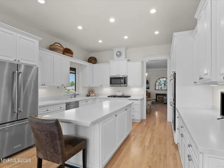 1056 Country, Gardnerville, Nevada 89460, 3 Bedrooms Bedrooms, ,4 BathroomsBathrooms,Residential,Residential,Country,0,260007283