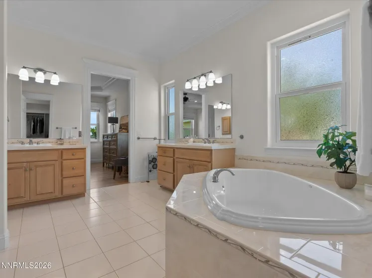 1056 Country, Gardnerville, Nevada 89460, 3 Bedrooms Bedrooms, ,4 BathroomsBathrooms,Residential,Residential,Country,0,260007283