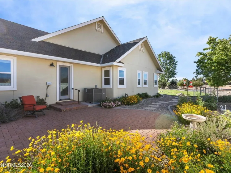1056 Country, Gardnerville, Nevada 89460, 3 Bedrooms Bedrooms, ,4 BathroomsBathrooms,Residential,Residential,Country,0,260007283