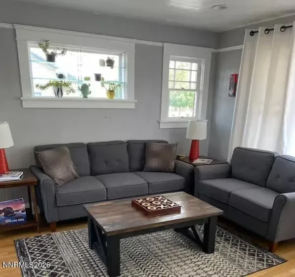 127 Pueblo, Reno, Nevada 89502, 2 Bedrooms Bedrooms, ,1 BathroomBathrooms,Residential,Residential,Pueblo,0,260007302