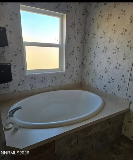 406 Crowell Field, Round Mountain, Nevada 89045, 4 Bedrooms Bedrooms, ,2 BathroomsBathrooms,Residential,Residential,Crowell Field,0,260007303