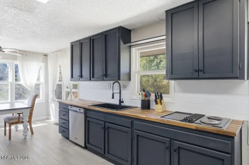 2255 Sutro, Reno, Nevada 89521, 4 Bedrooms Bedrooms, ,2 BathroomsBathrooms,Residential,Residential,Sutro,0,260007309